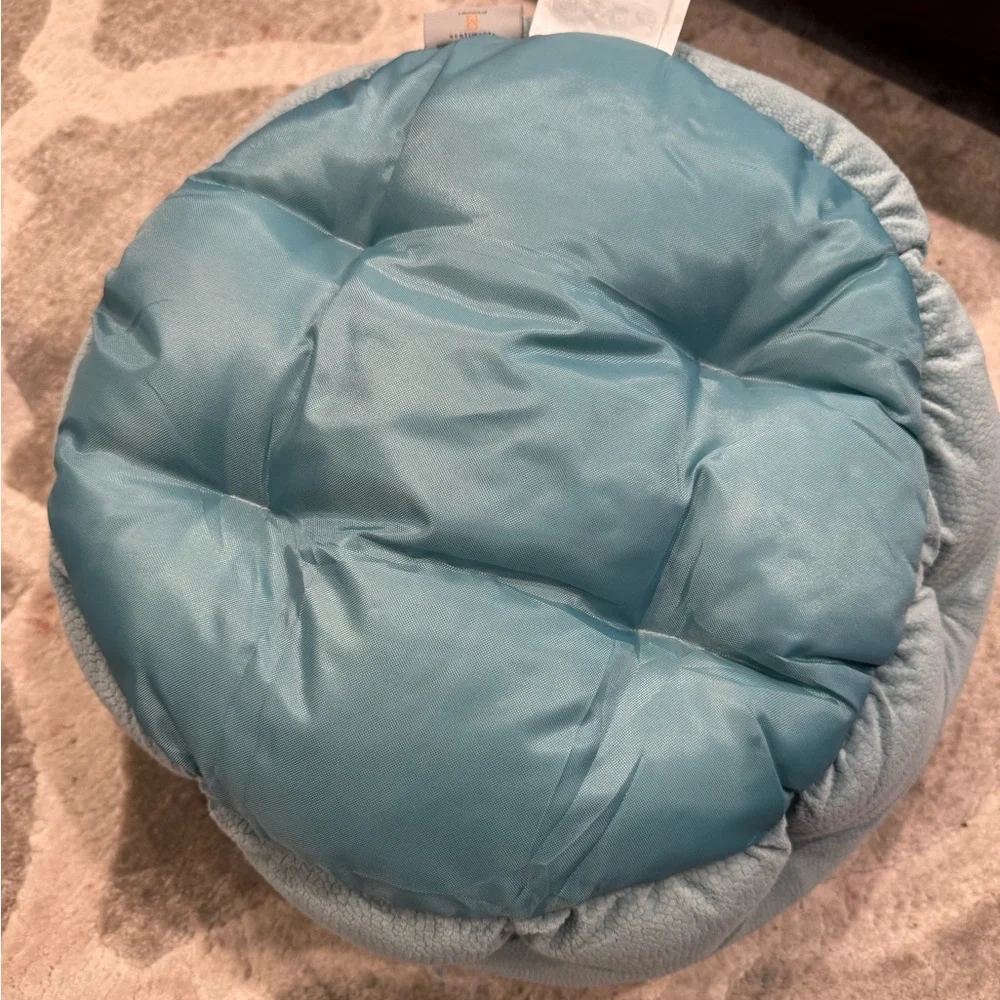 Cozy Blue and White Pet Bed- open box item